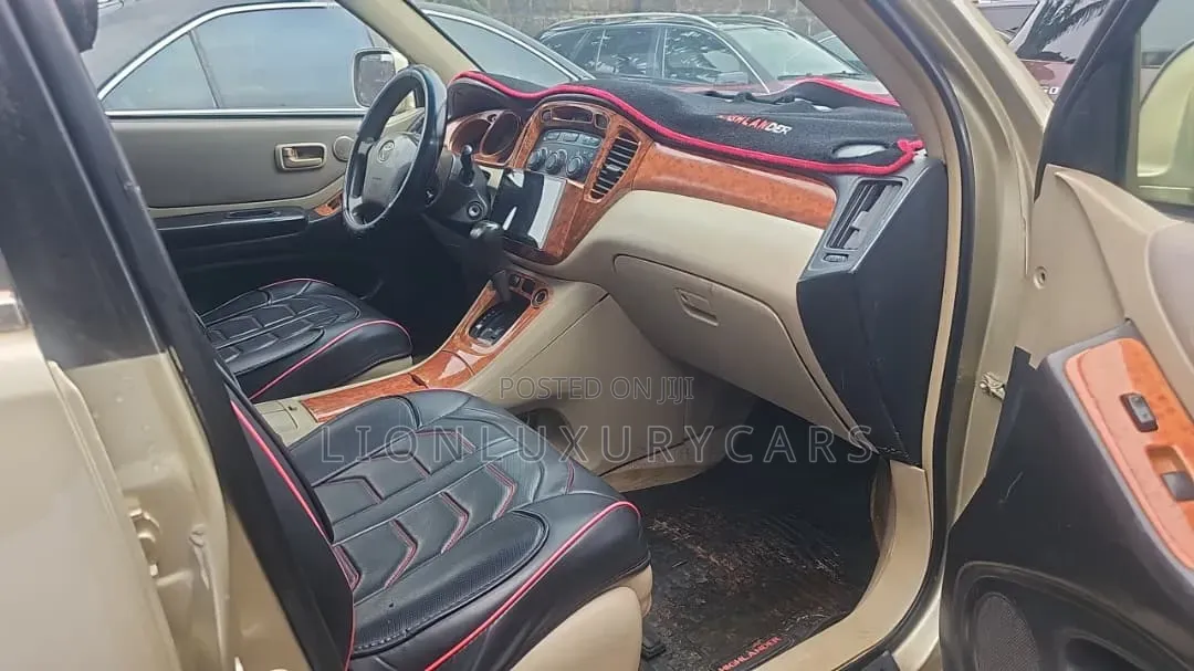 Toyota Highlander 2005 Gold