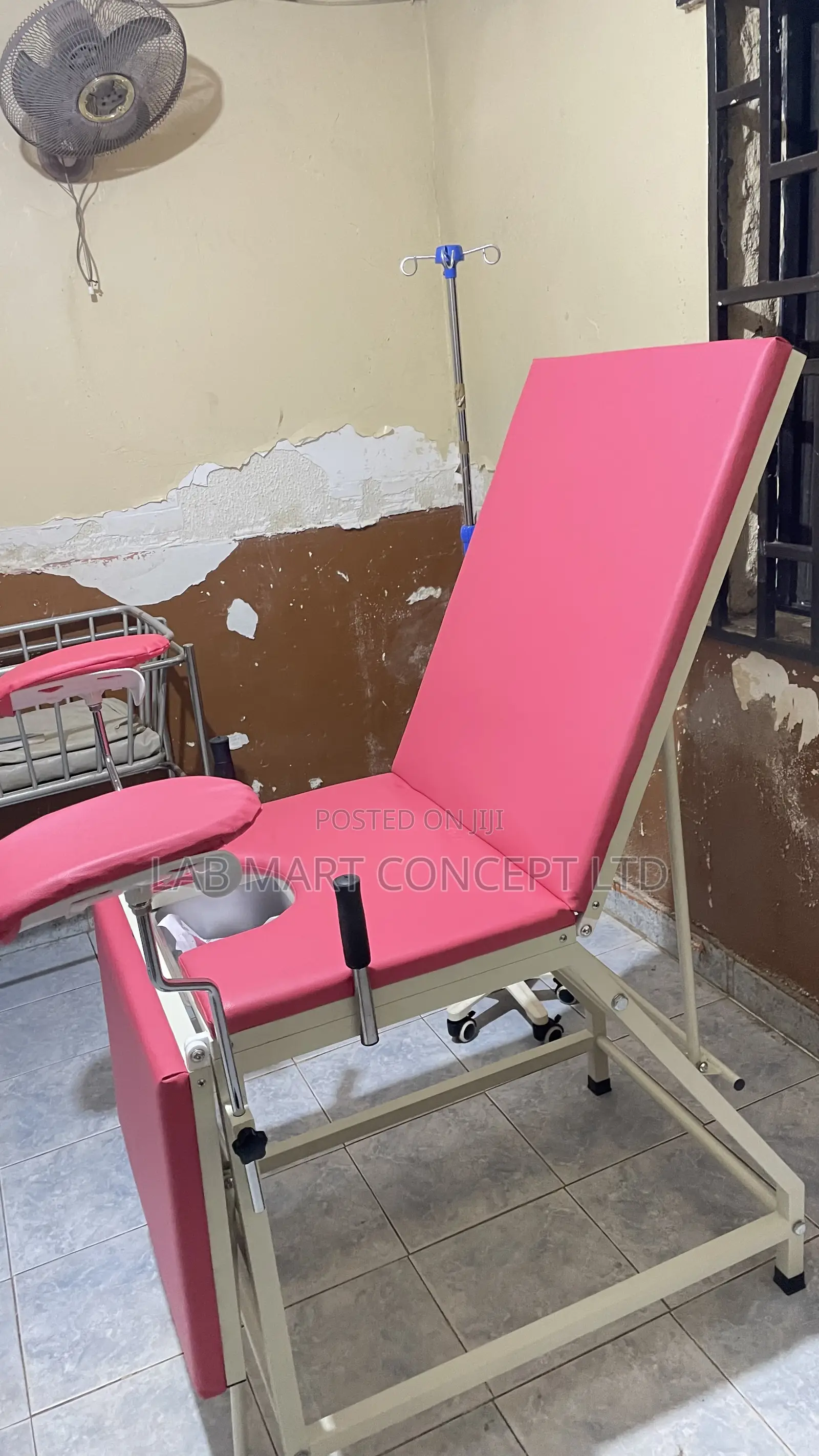 Manual Gynecology Chair or Delivery Bed