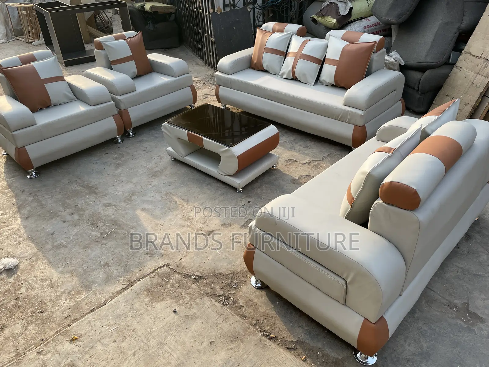 Quality 7 Seaters Leather Sofa With Center Table