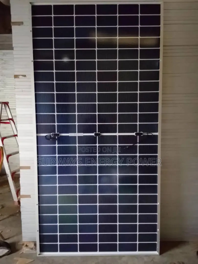 590W Bi Facial Jinko Solar Panel