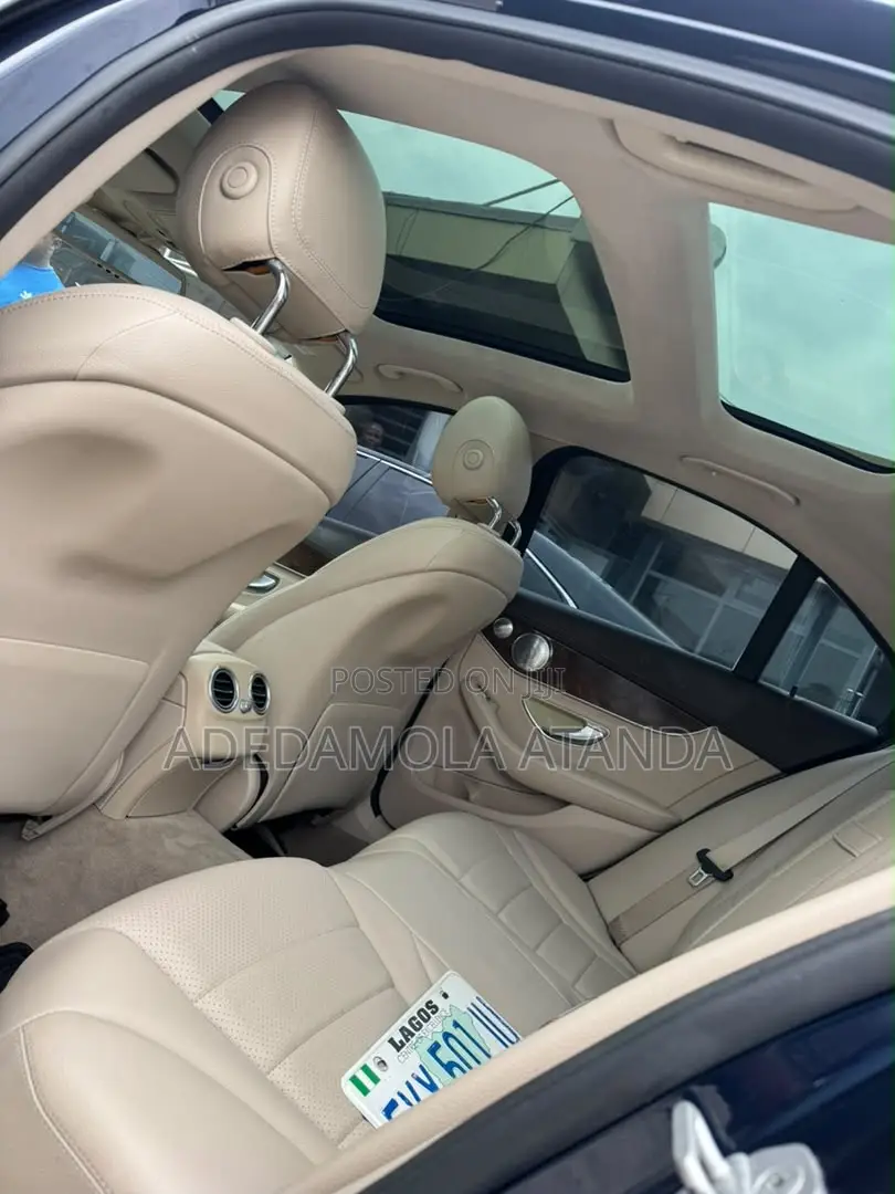 Mercedes-Benz C300 2016 Blue