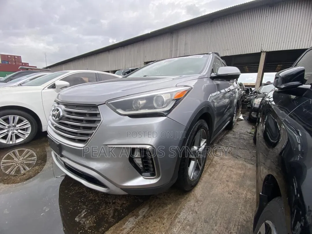 Hyundai Santa Fe 2017 Gray