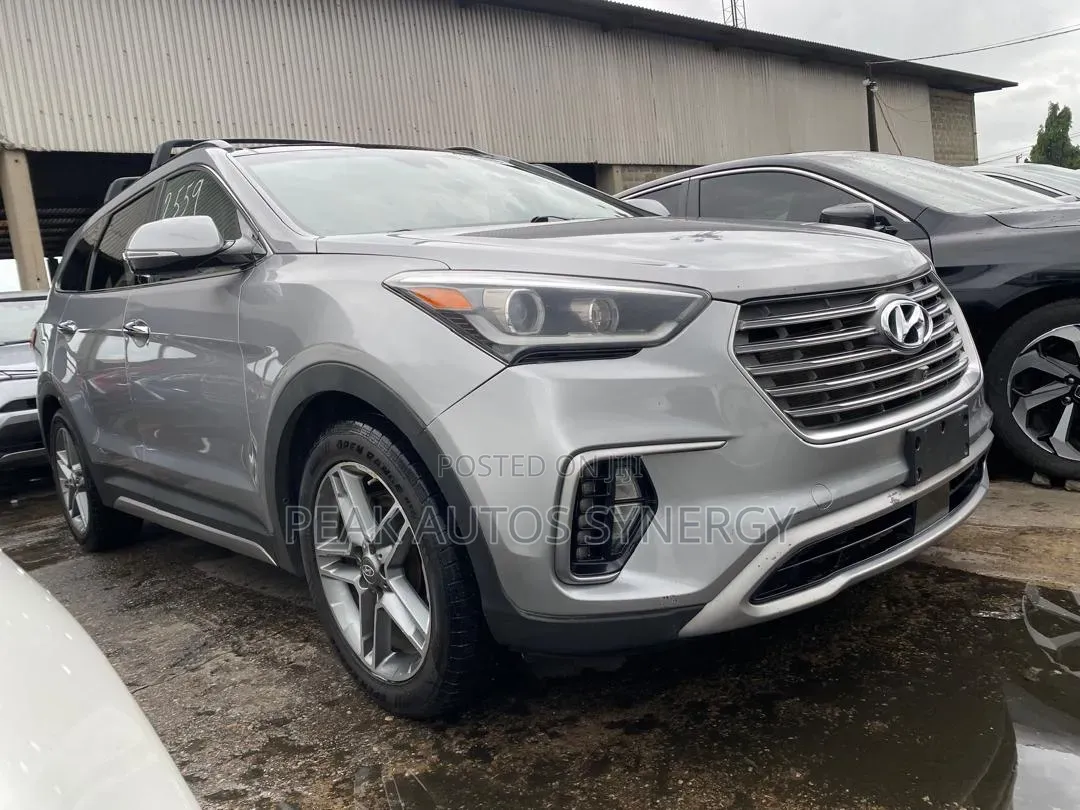 Hyundai Santa Fe 2017 Gray
