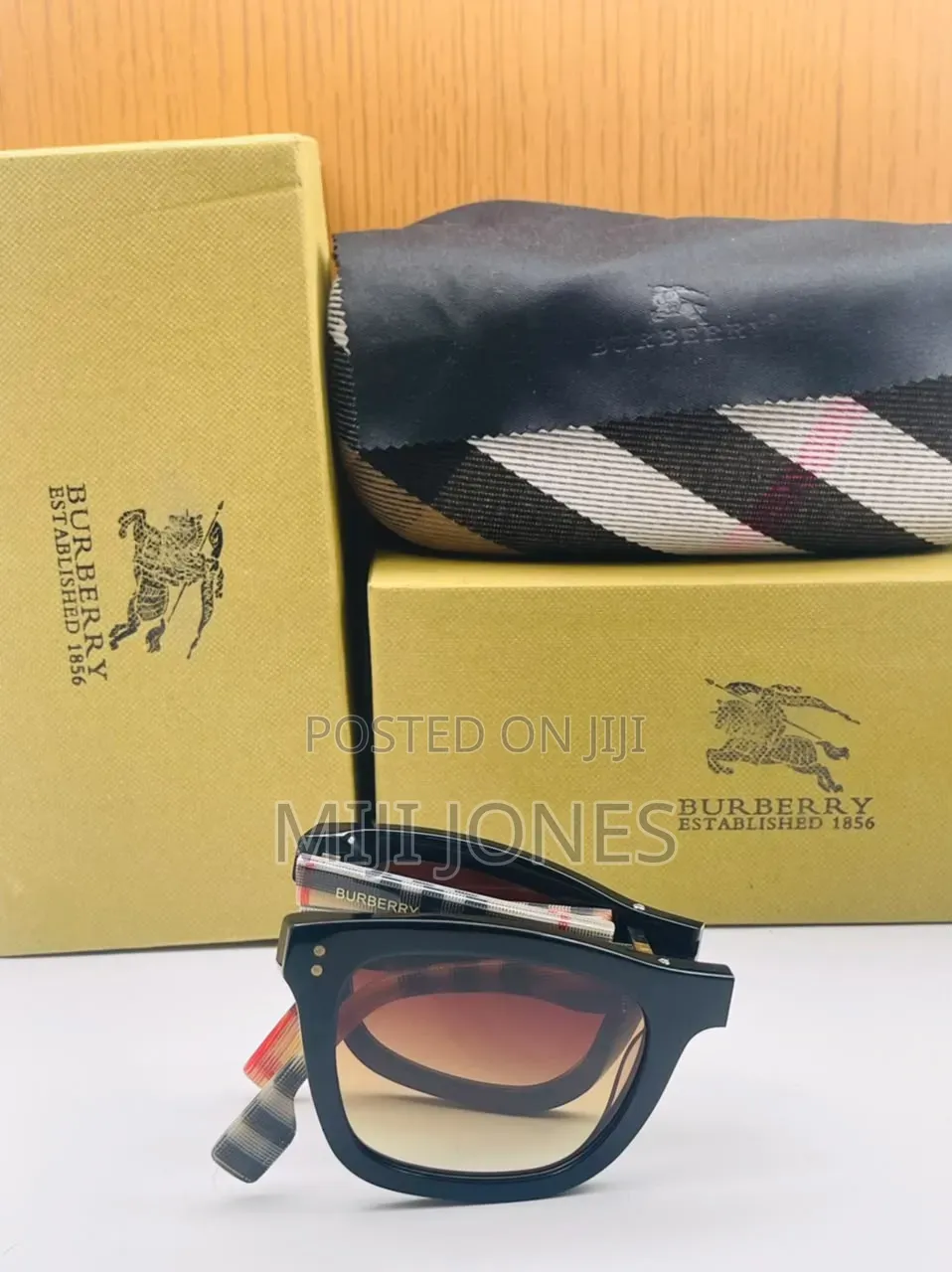 Burberry Foldable Wayfarer Style Sunglasses