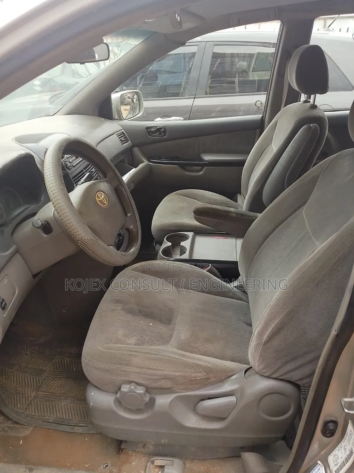 Toyota Sienna CE FWD (3.3L V6 5A) 2004 Silver