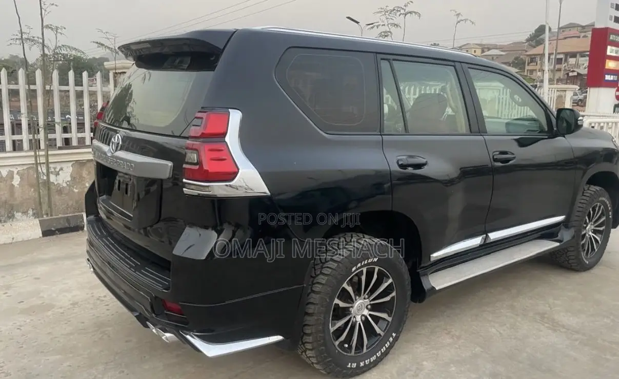 Toyota Land Cruiser 2013 Black
