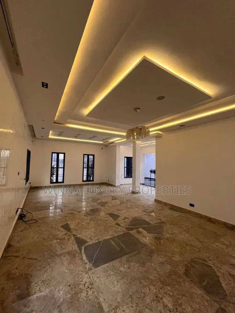 8bdrm Mansion in Guzape for rent