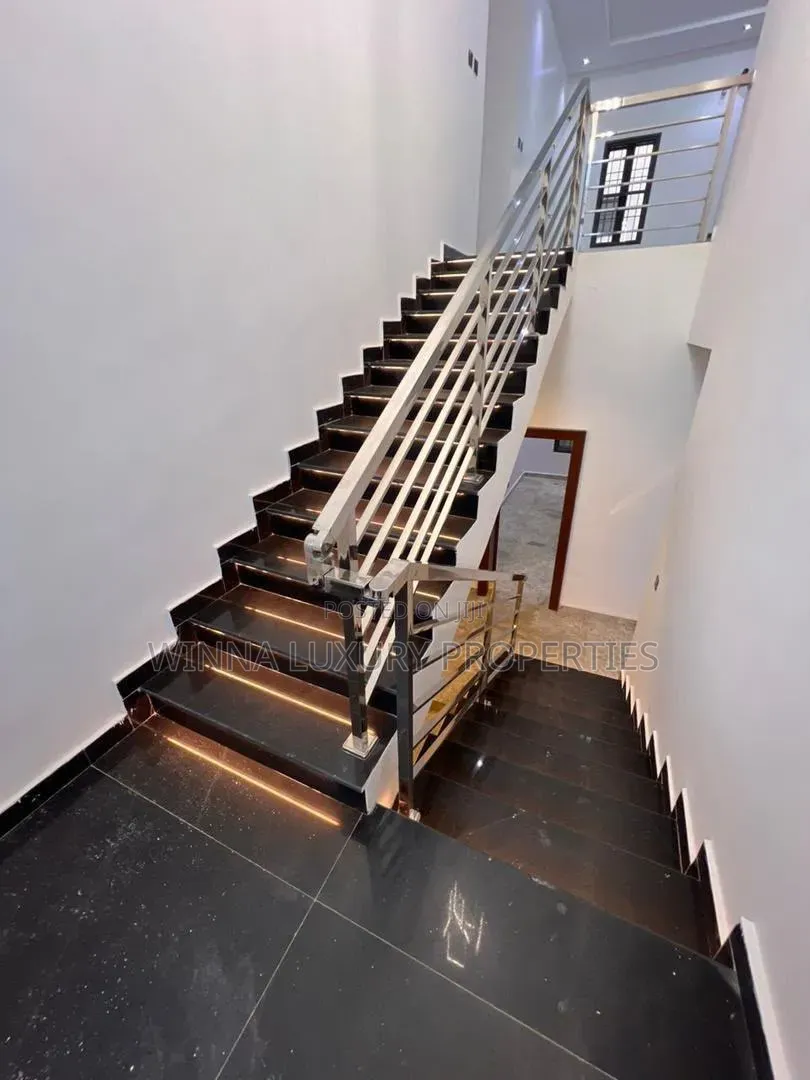 8bdrm Mansion in Guzape for rent