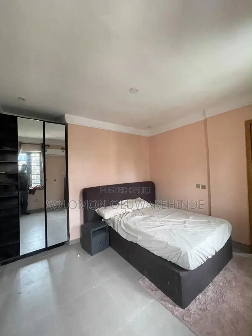 Furnished 1bdrm Apartment in Chevron for sale
