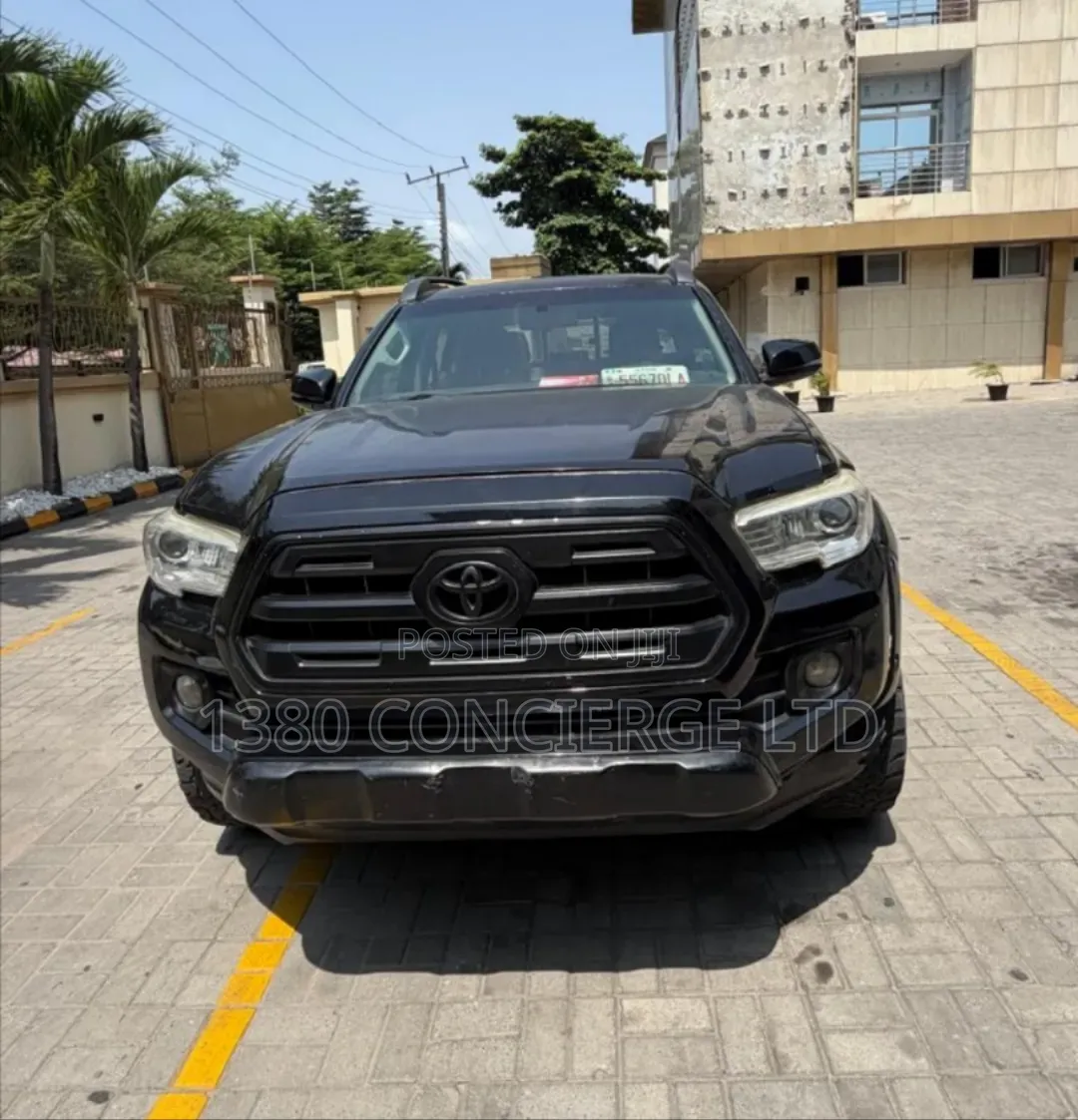 Toyota Tacoma 4dr Double Cab 2016 Black