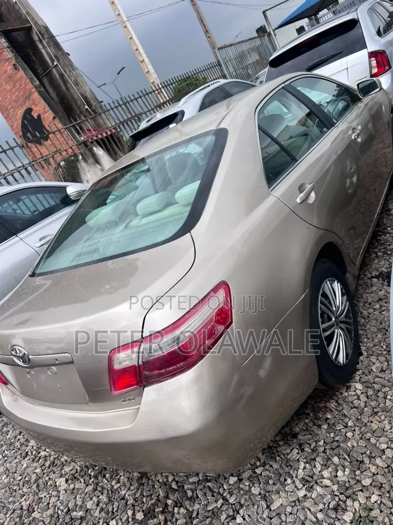 Toyota Camry 2008 Gold