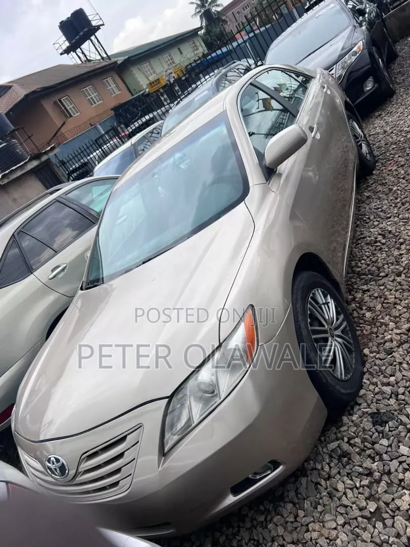 Toyota Camry 2008 Gold