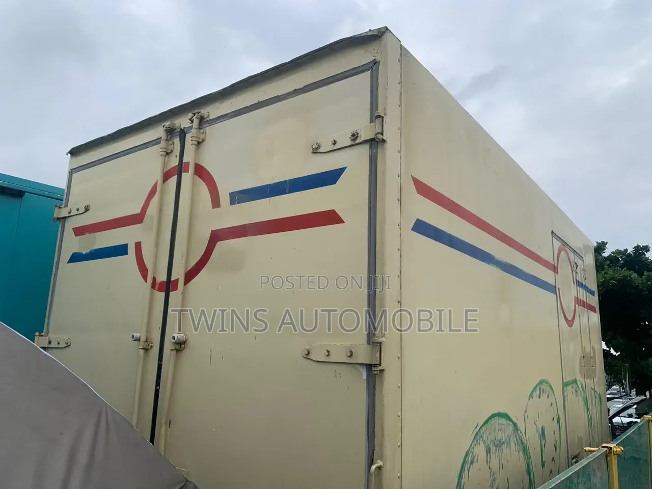 Mercedes Benz 814 Cooling Truck