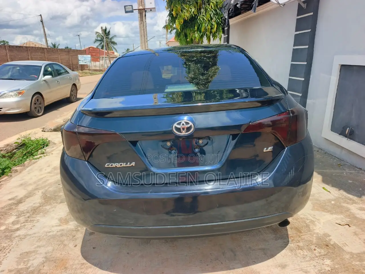 Toyota Corolla LE Premium 4dr Sedan (1.8L 4cyl CVT) 2016 Blue