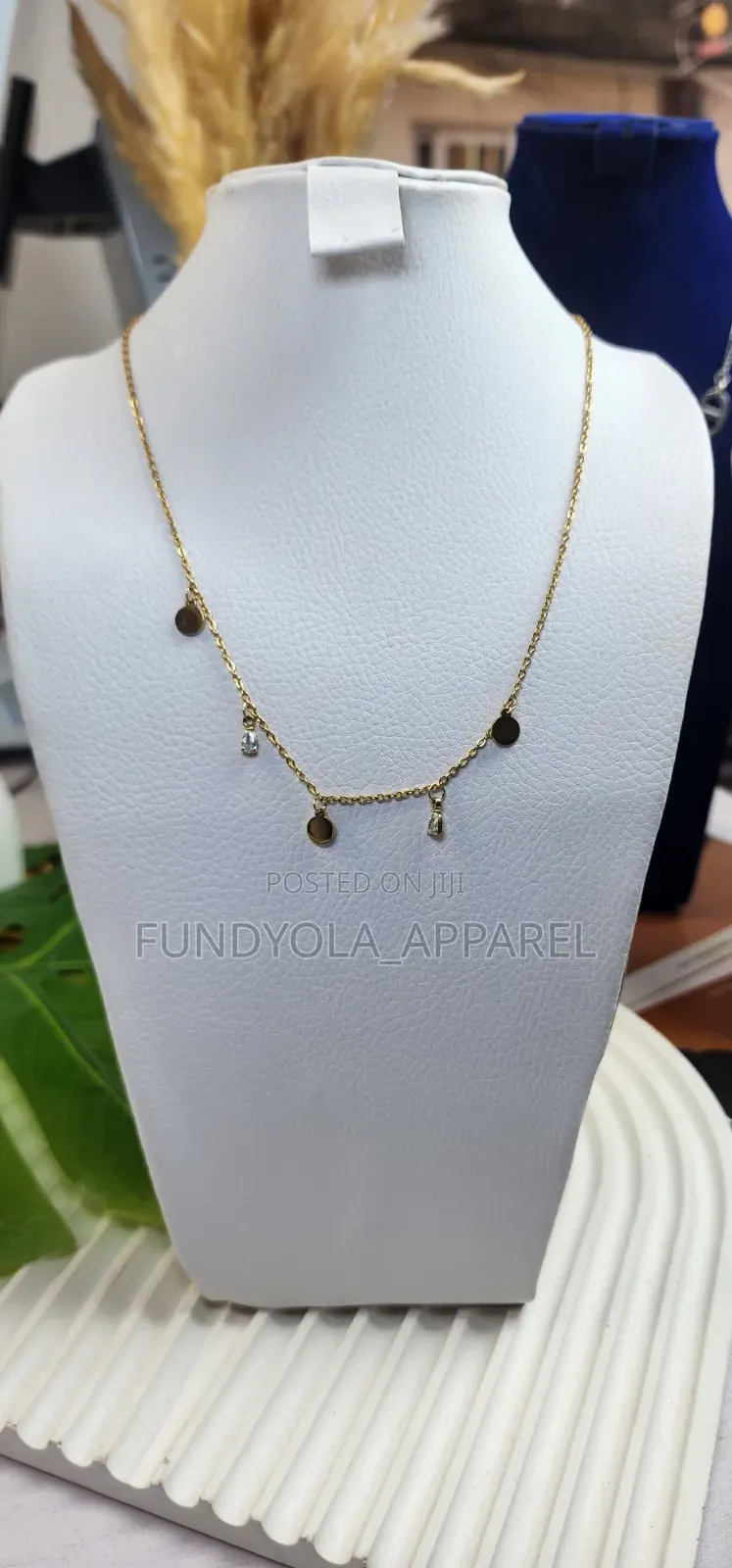 Stardust Shimmer Choker