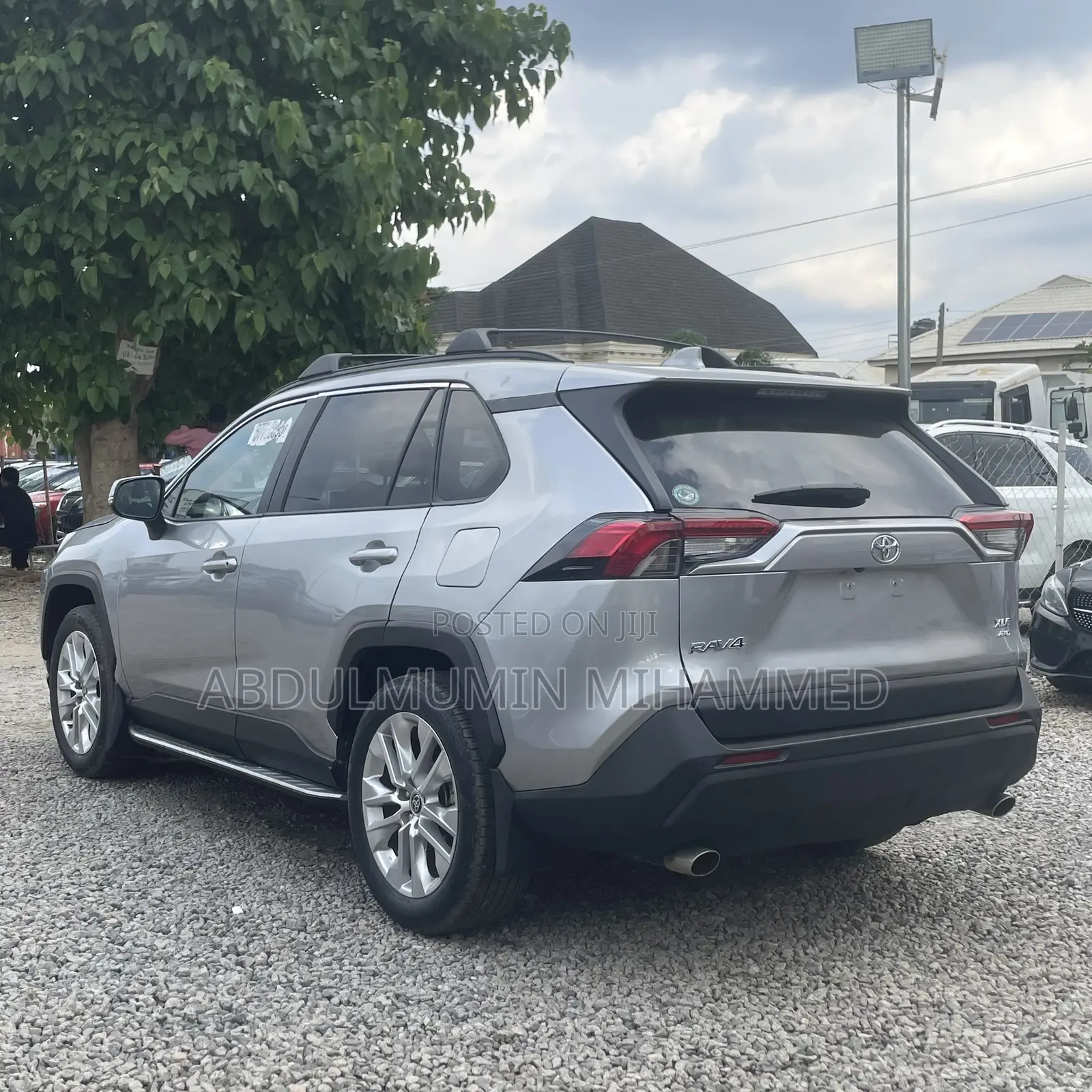 Toyota RAV4 XLE 2022 Silver