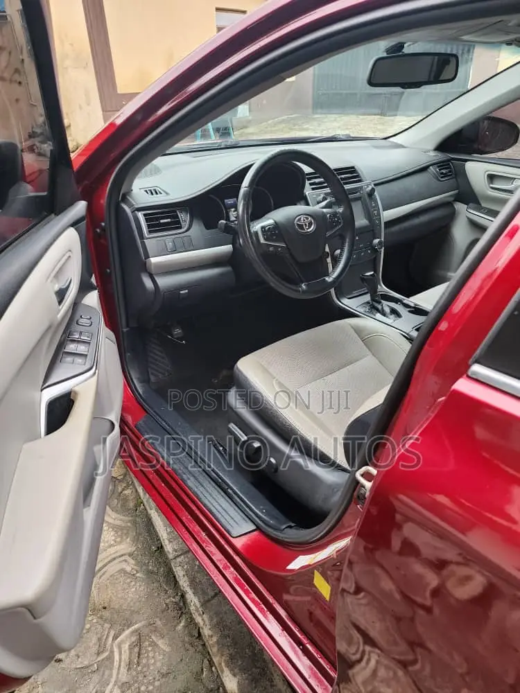 Toyota Camry 2016 Red