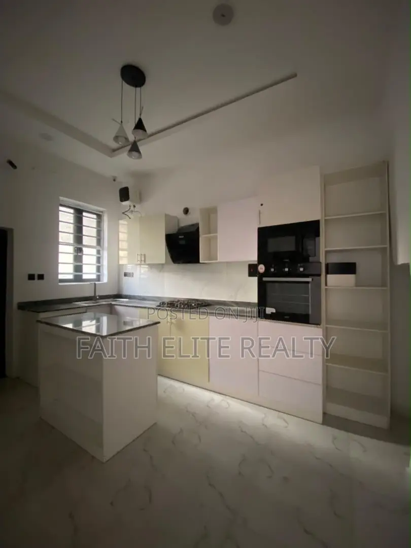 4bdrm Duplex in Royal Pine, Lekki Expressway for rent