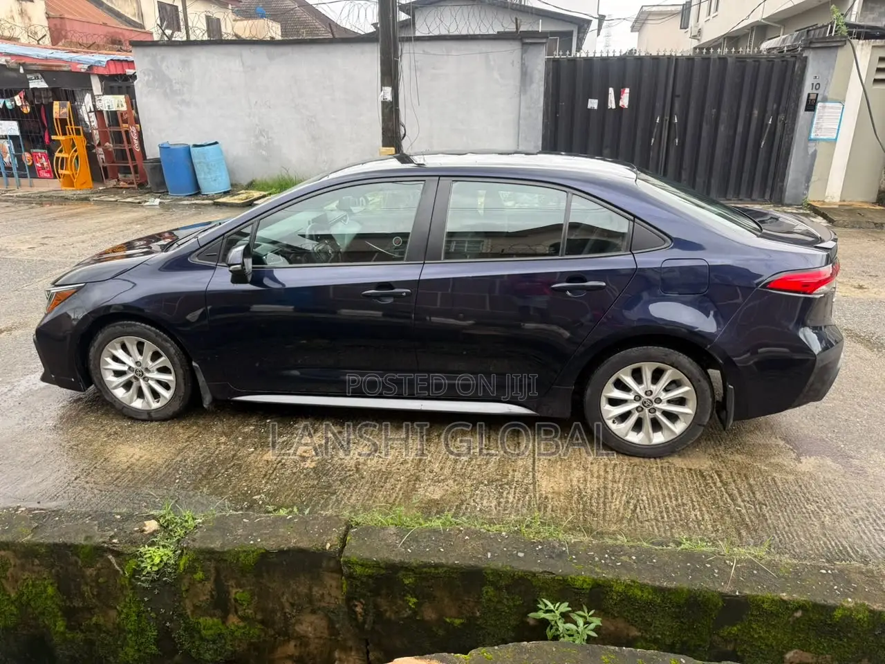 Toyota Corolla SE 2020 Blue
