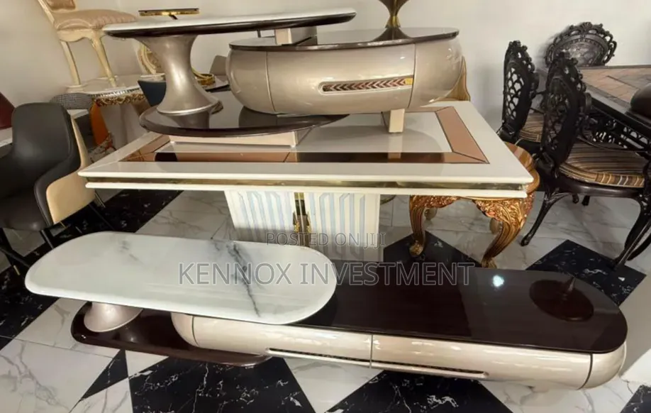 High Quality Foreign Centre Table and TV Stand.