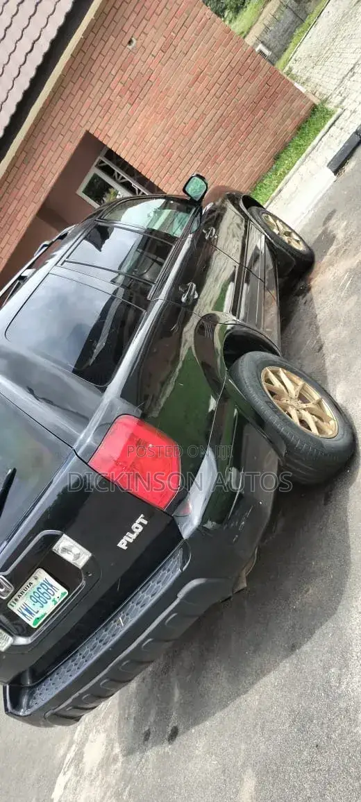 Honda Pilot 2005 Black