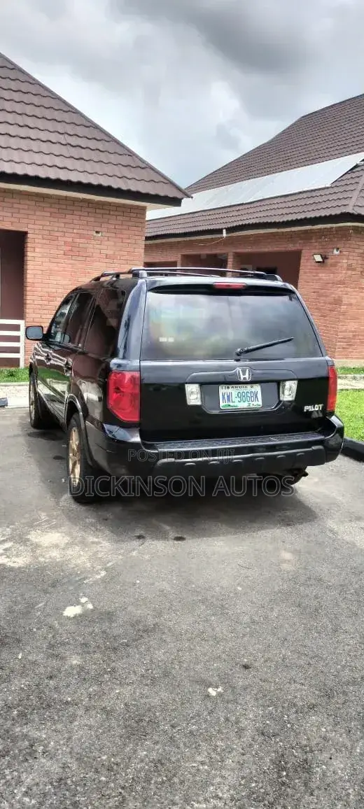 Honda Pilot 2005 Black