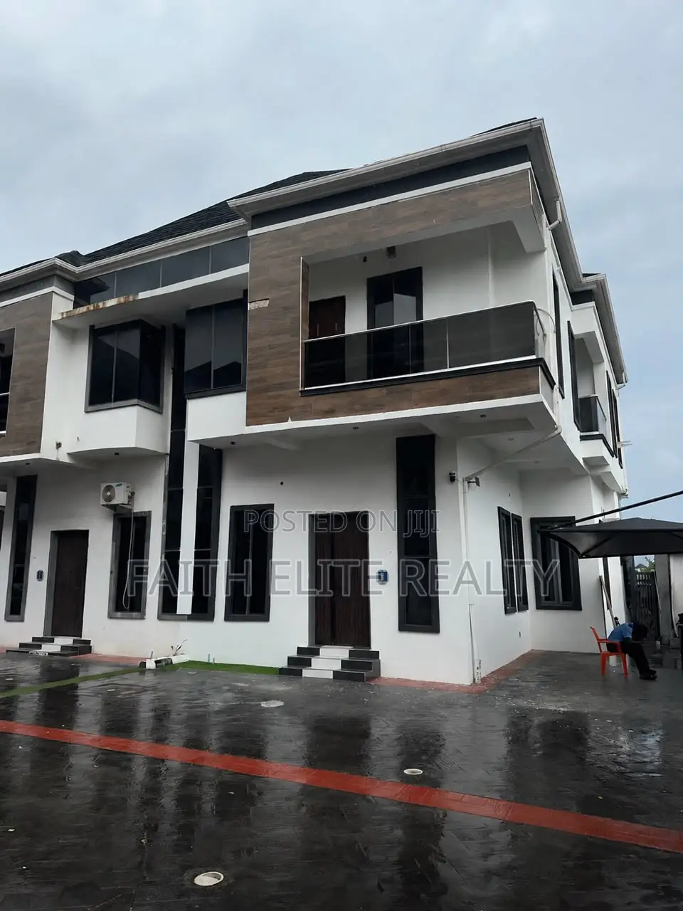 4bdrm Duplex in Lekki Expressway for rent