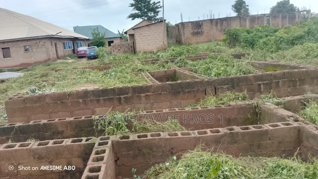 A Plot of Land With a Foundation of 2 and 3 Bedrooms