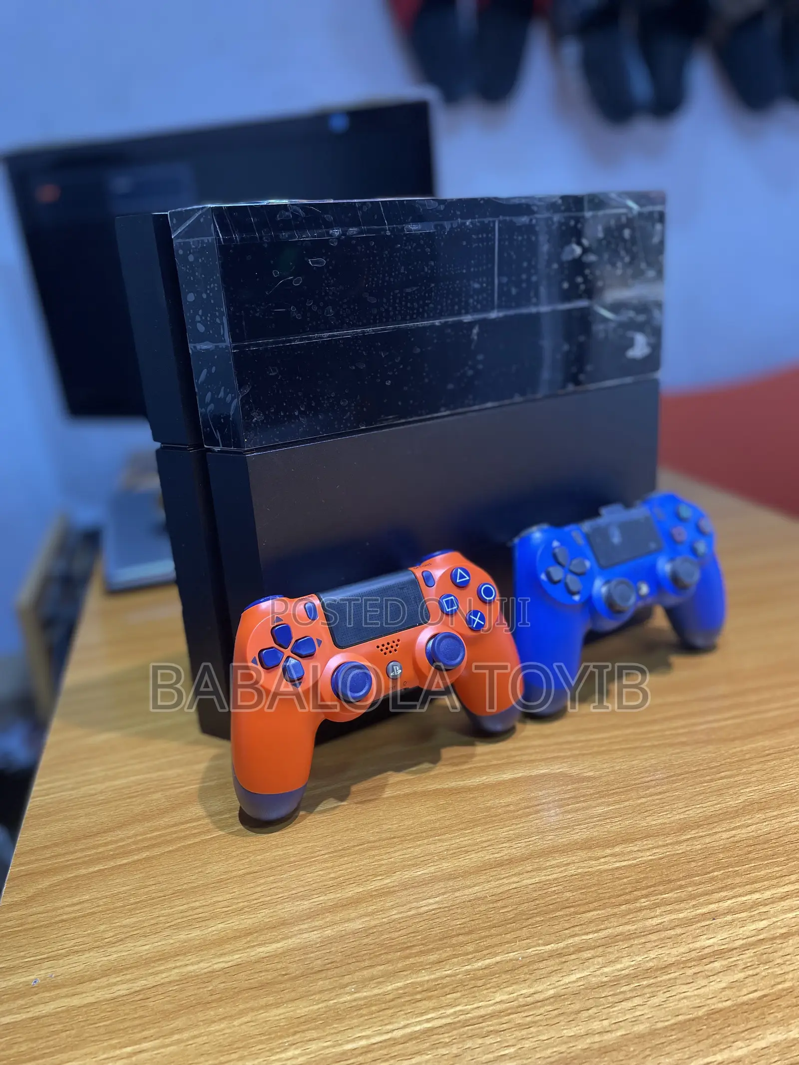 Ps4 Fat Hacked With Games and 2pads