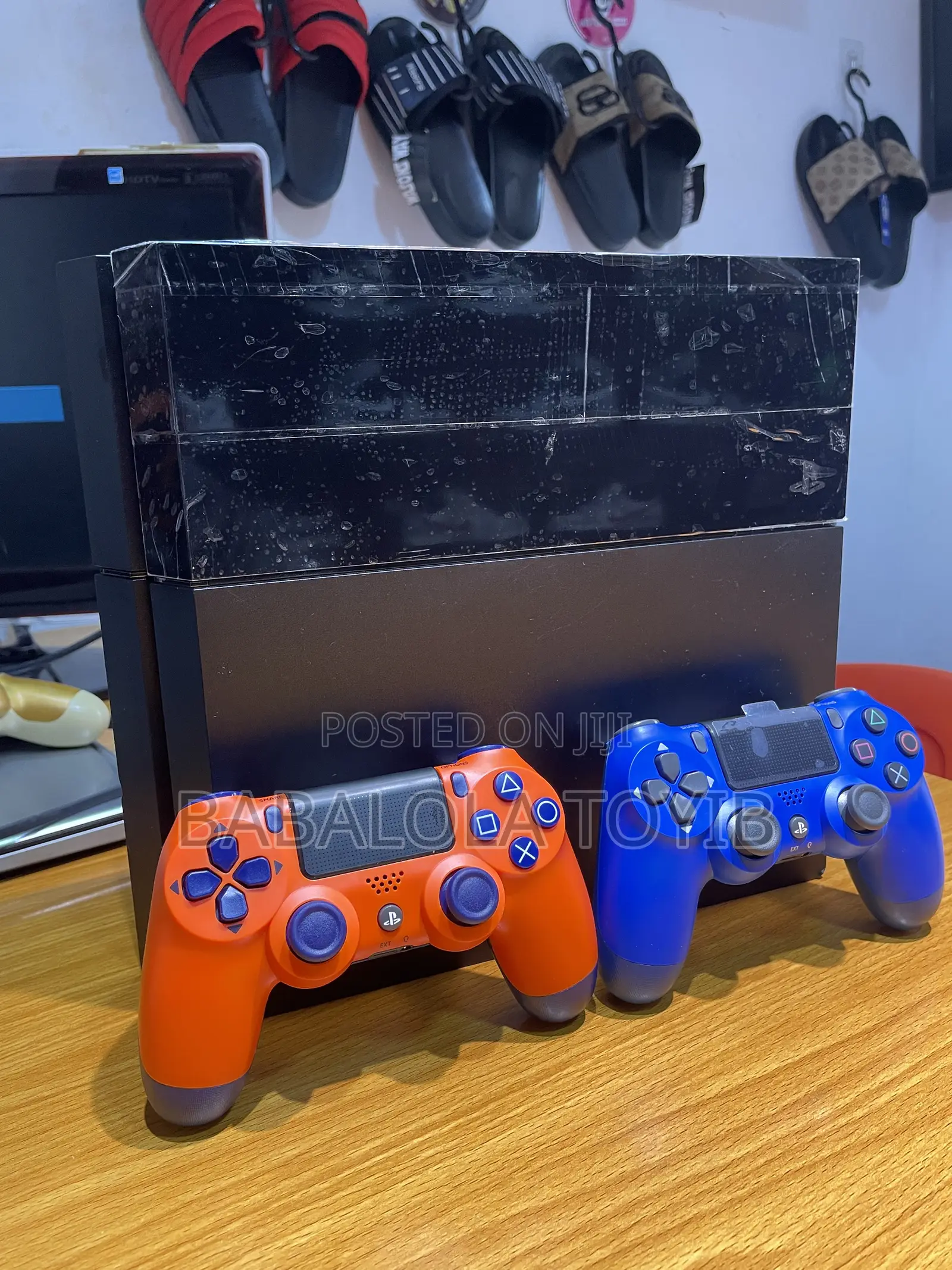 Ps4 Fat Hacked With Games and 2pads
