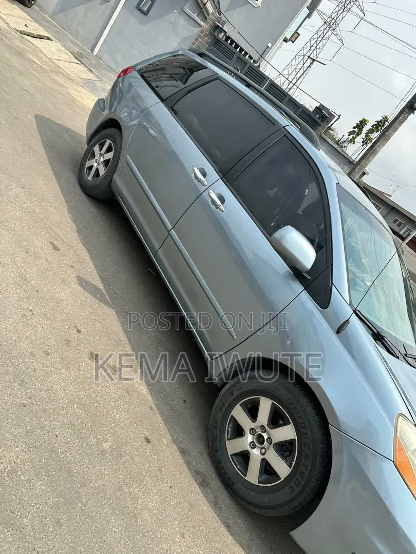 Toyota Sienna LE 4WD 2007 Blue