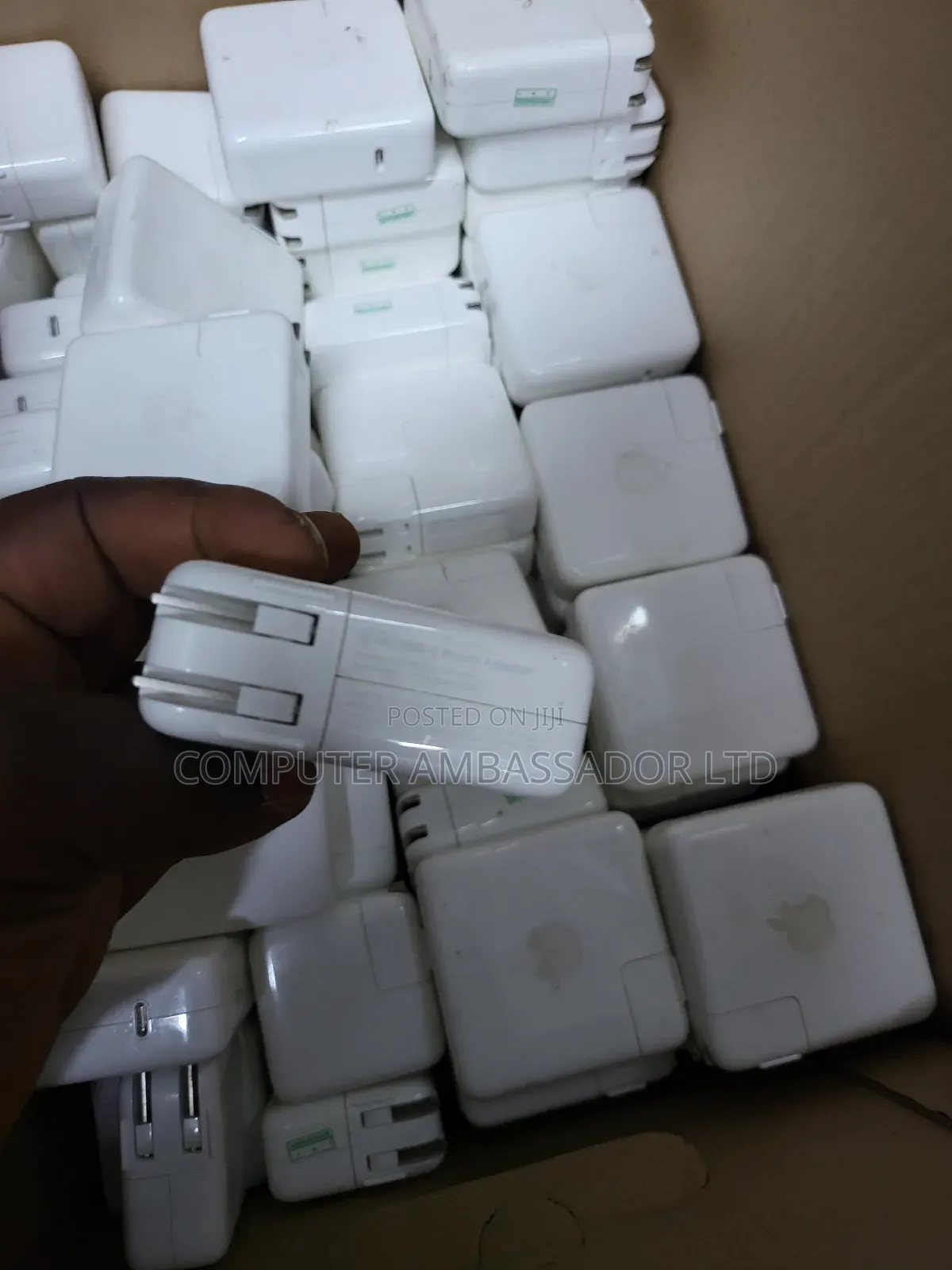 61watts MacBook Charger