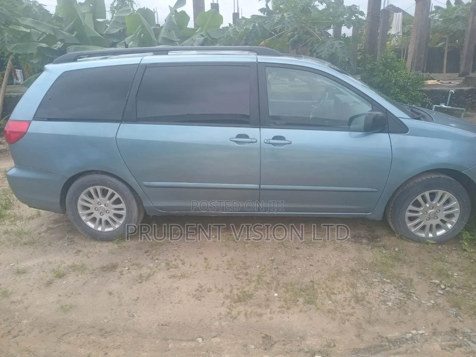 Toyota Sienna LE AWD 2009 Blue