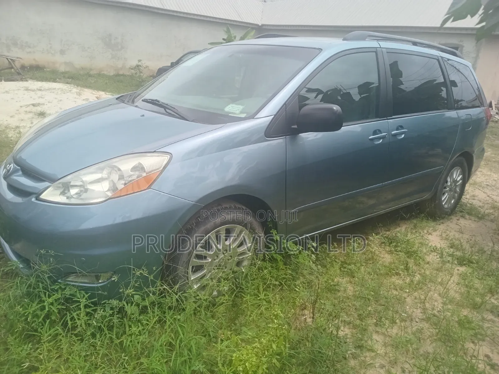 Toyota Sienna LE AWD 2009 Blue