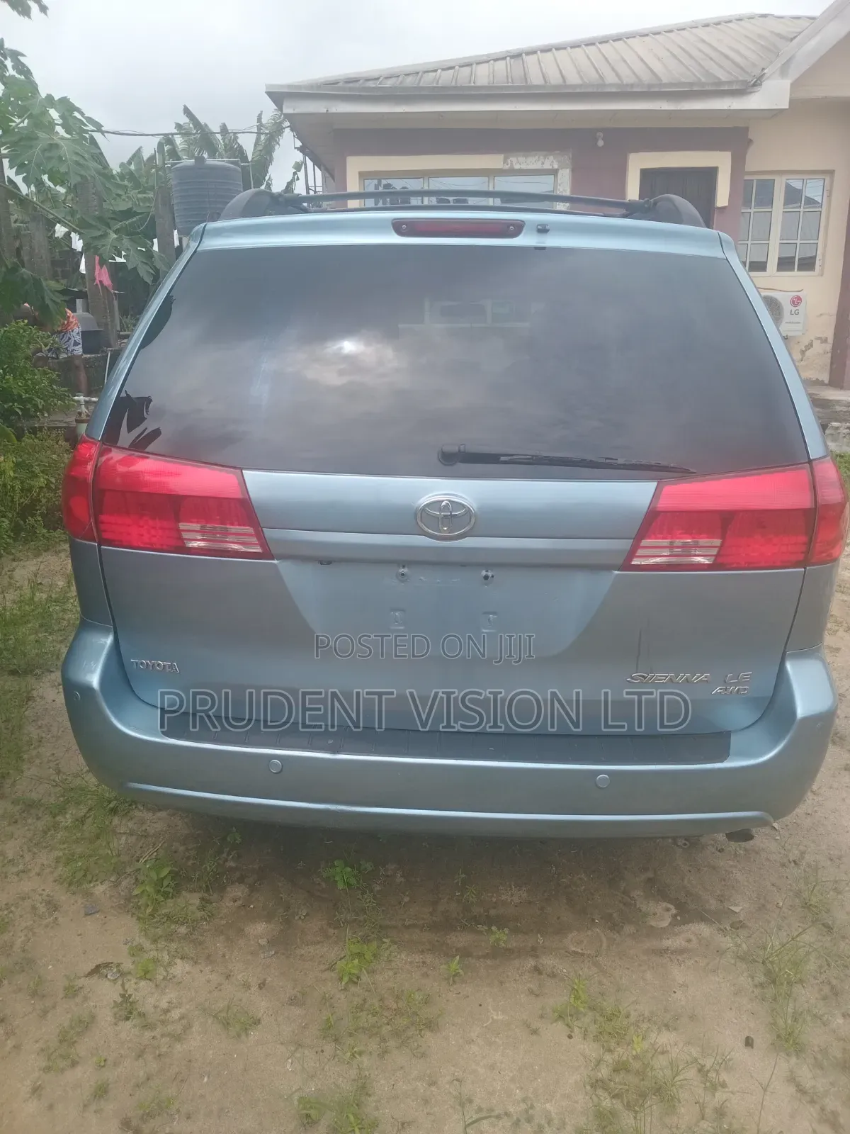 Toyota Sienna LE AWD 2009 Blue