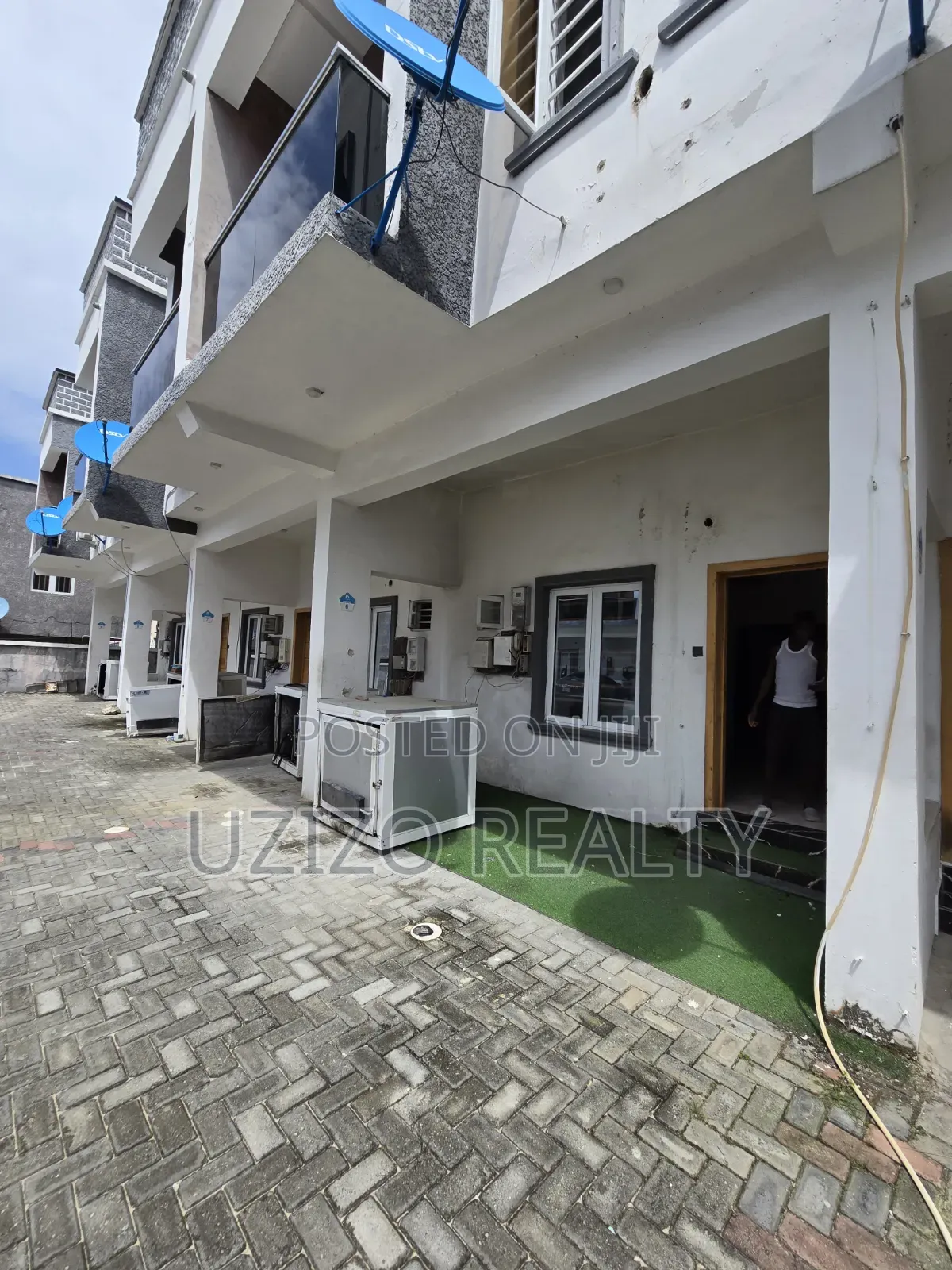 3bdrm Townhouse/Terrace in Ikota for sale