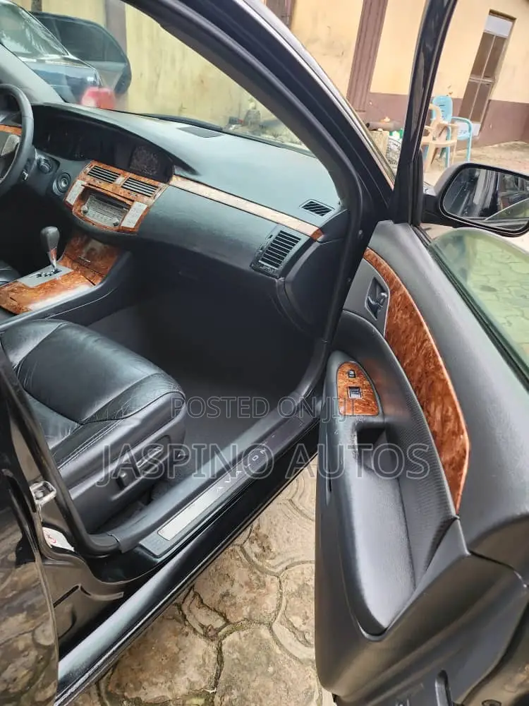 Toyota Avalon 2009 Black
