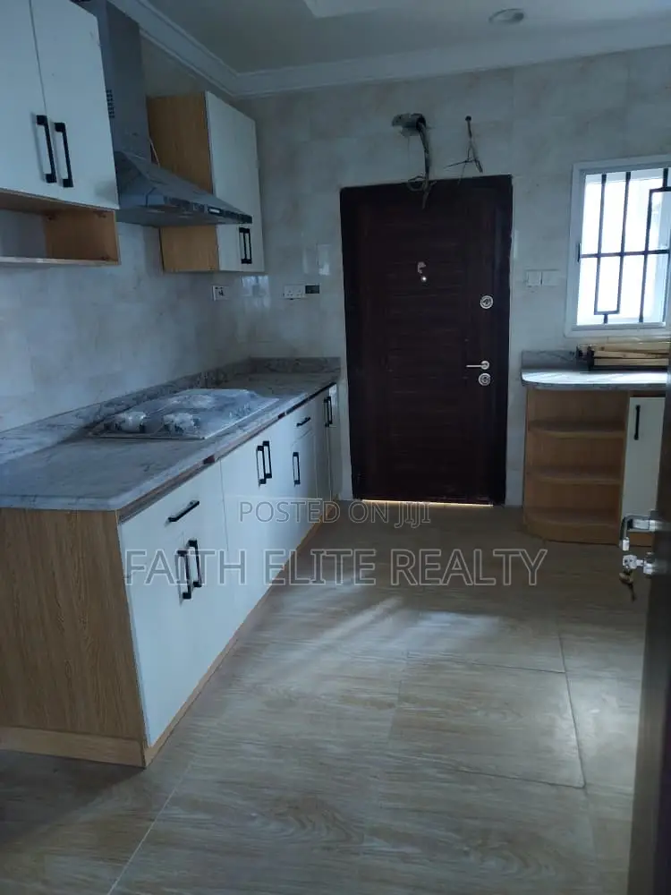 4bdrm Duplex in Lekki County, Ikota for rent