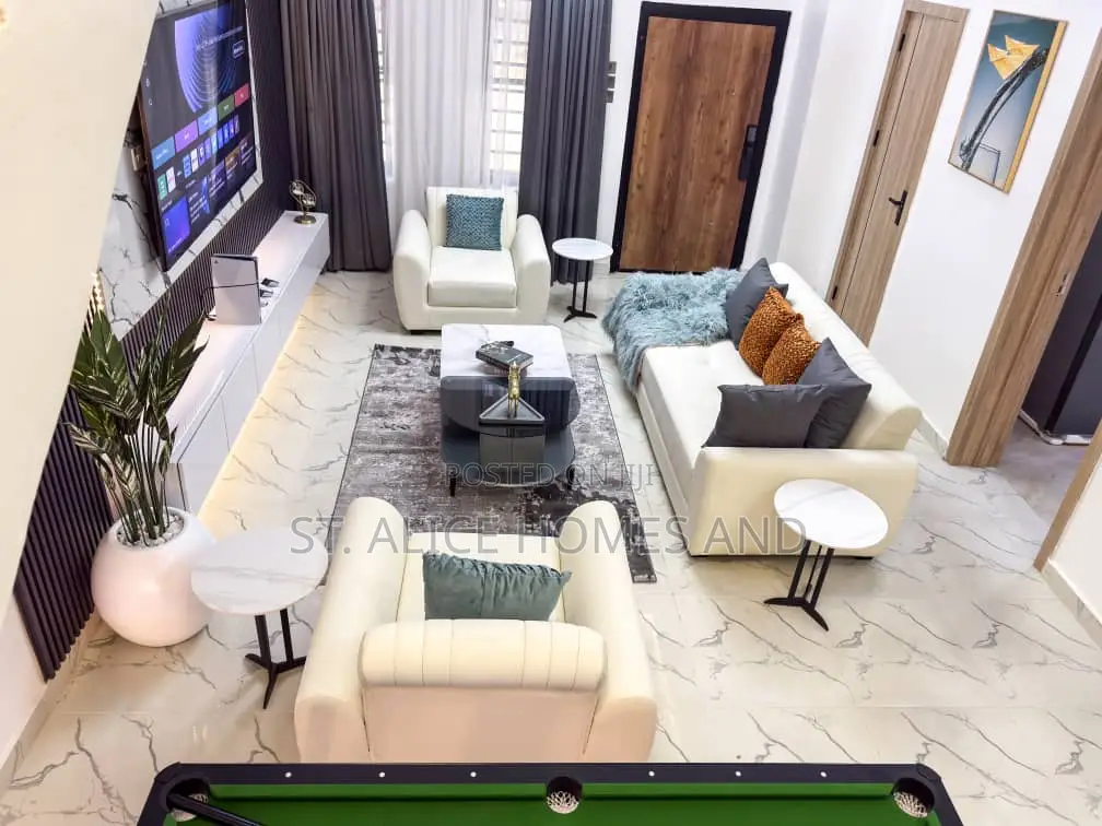 24orty7 Apartment White Luxe 3 Bedroom Apartment With Swimming Pool
