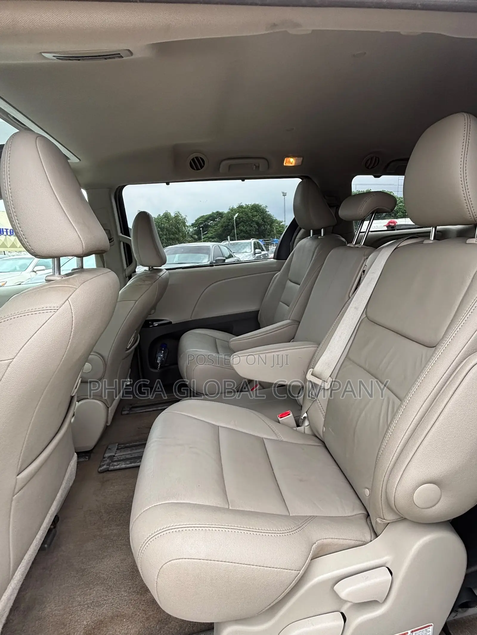 Toyota Sienna Limited AWD (3.5L 6cyl 8A) 2018 Black