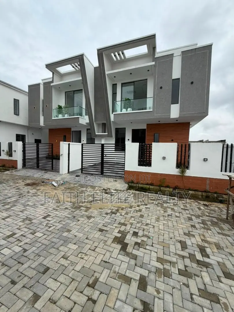 4bdrm Duplex in Ado / Ajah for sale