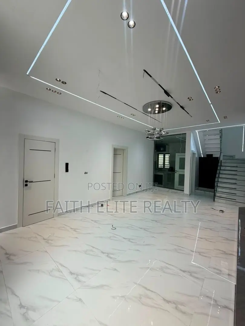 4bdrm Duplex in Ado / Ajah for sale