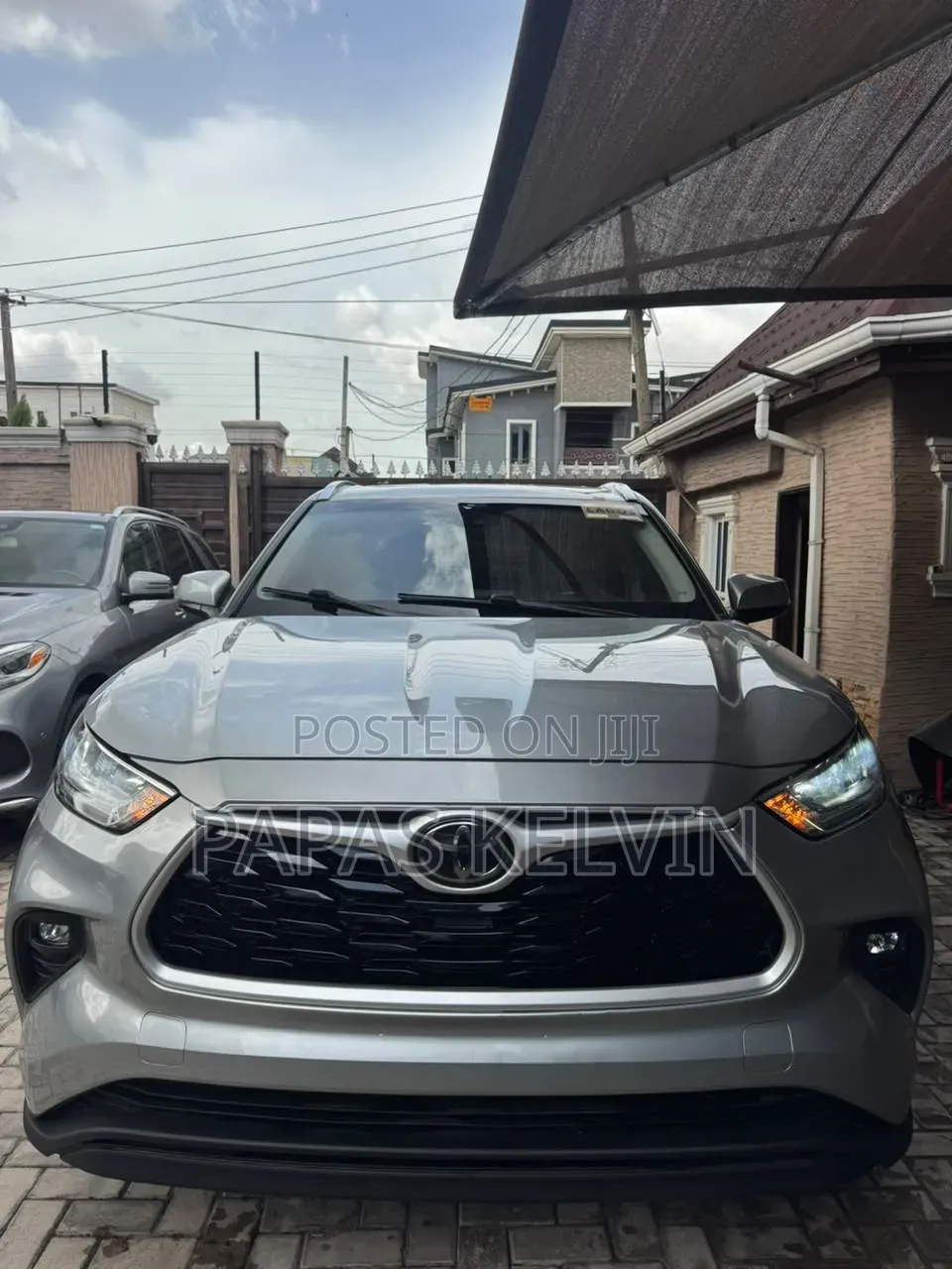 Toyota Highlander XLE 2021 Silver