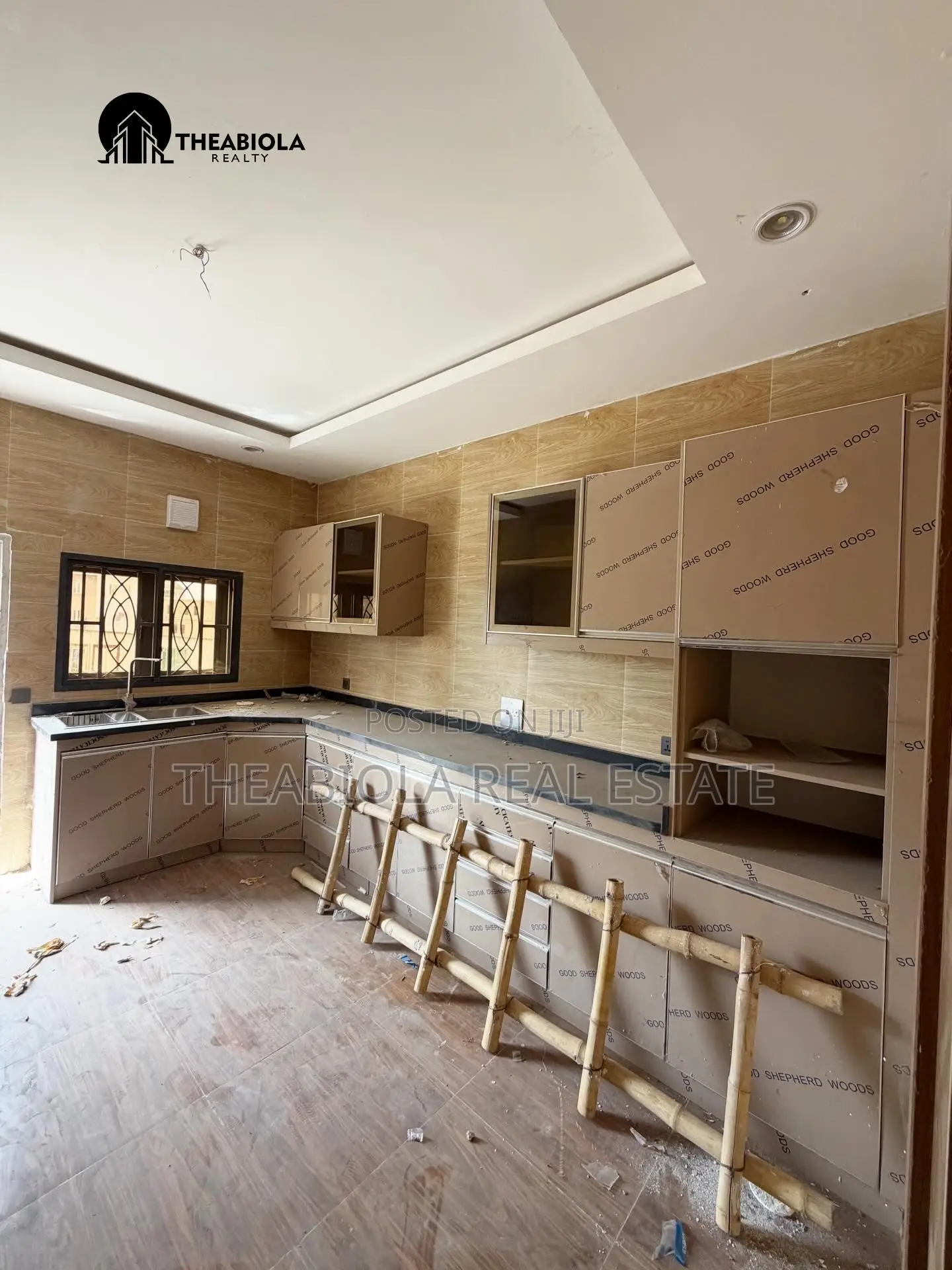 4bdrm Townhouse/Terrace in Wuye, Abuja for sale