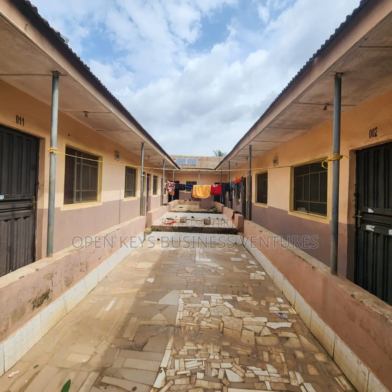 12bdrm Bungalow in Awotan, Ibadan Polytechnic/University for sale