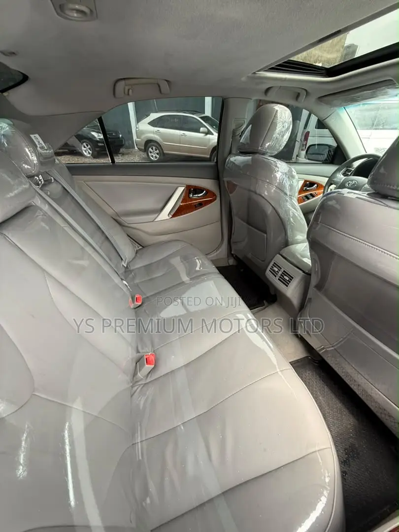 Lexus ES 350 2012 Gold