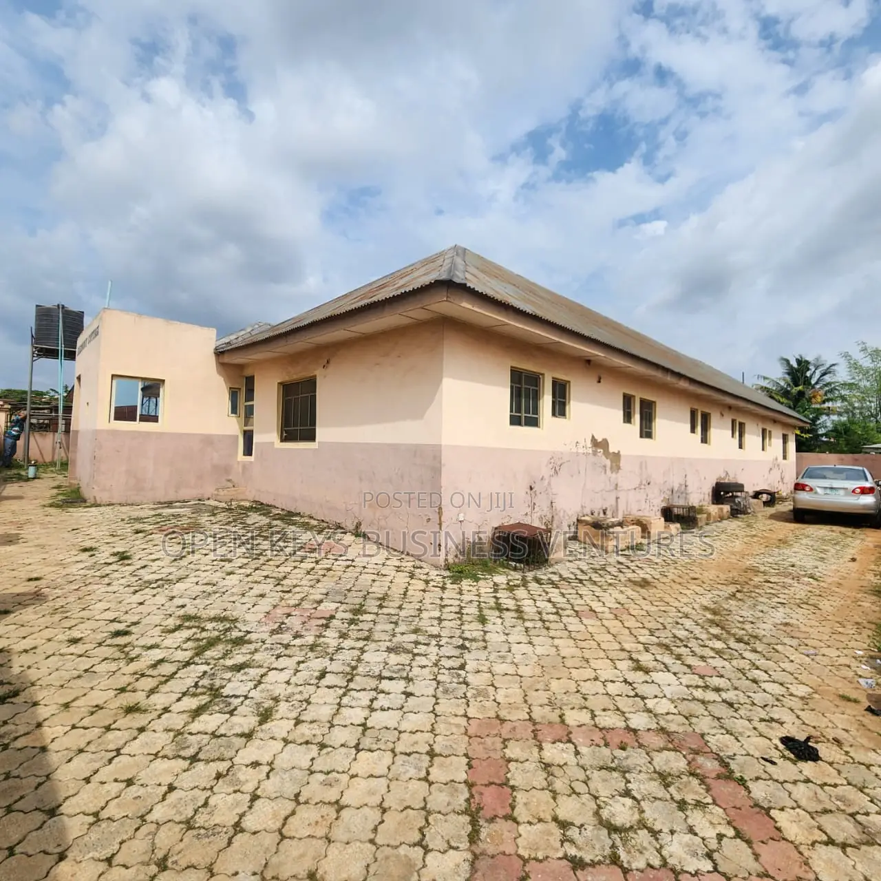 12bdrm Bungalow in Awotan, Ibadan Polytechnic/University for sale