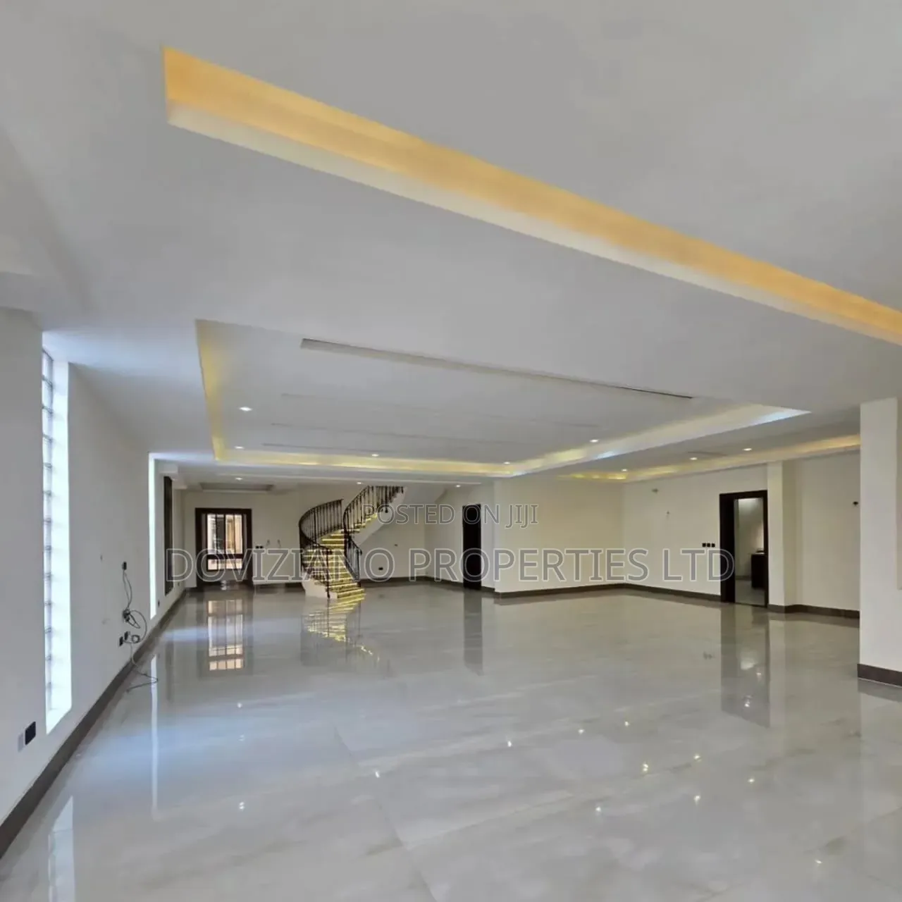 3bdrm Apartment in Lekki Phase 1 for rent