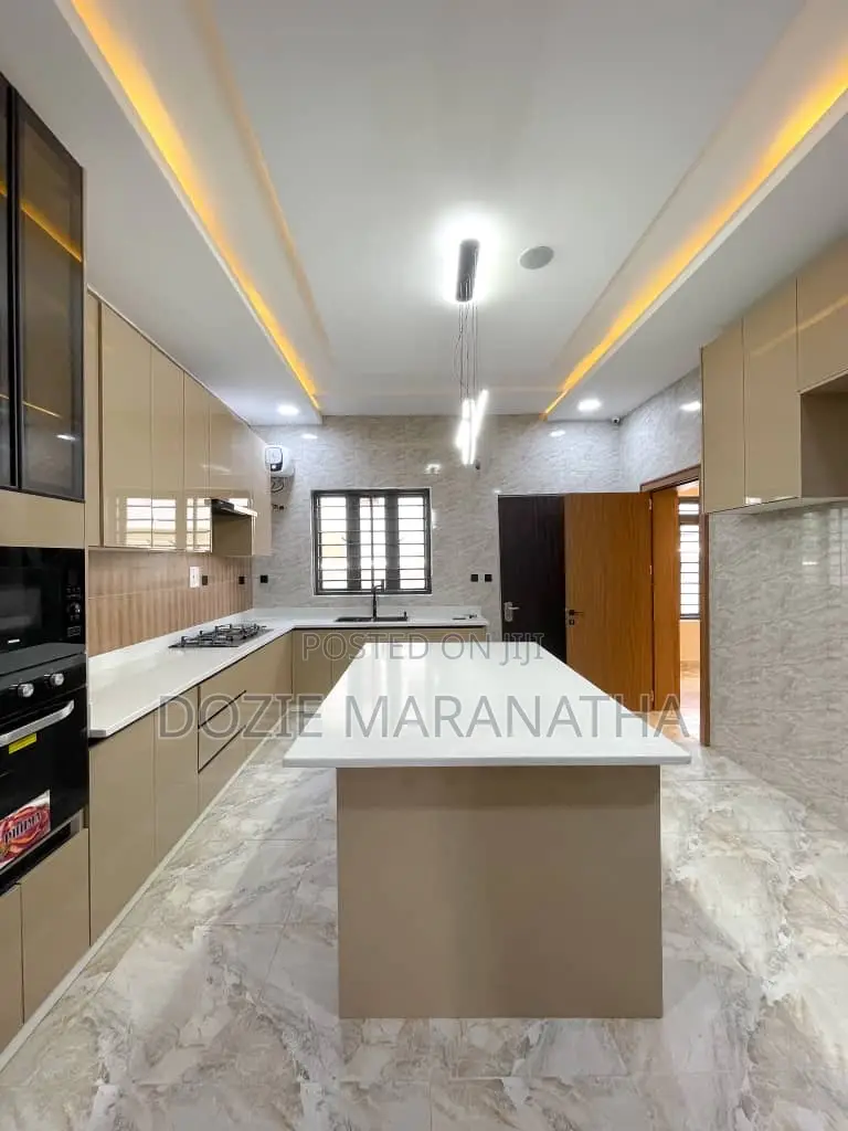 5bdrm House in Karsana for sale