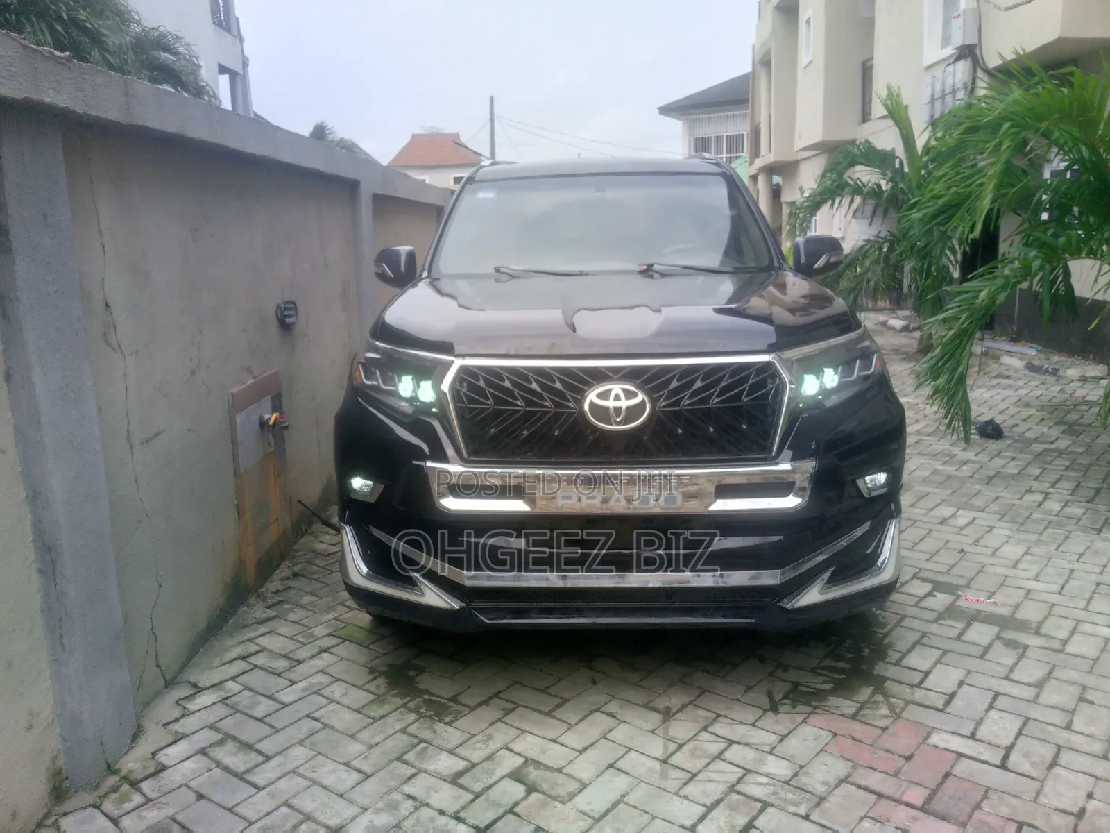 Toyota Land Cruiser Prado 2024 Black
